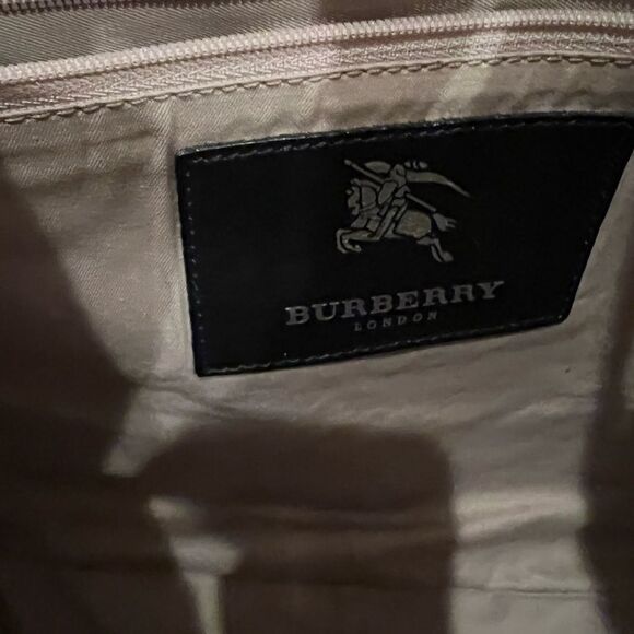 BURBERRY shoulder bag. PRISTINE condition. - Picture 3 of 6